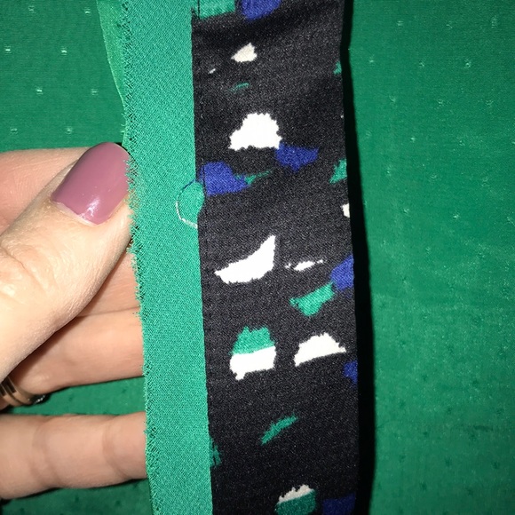 Green patterned button up - Picture 4 of 6